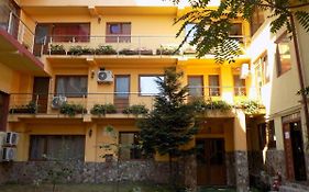 Casa Tiky